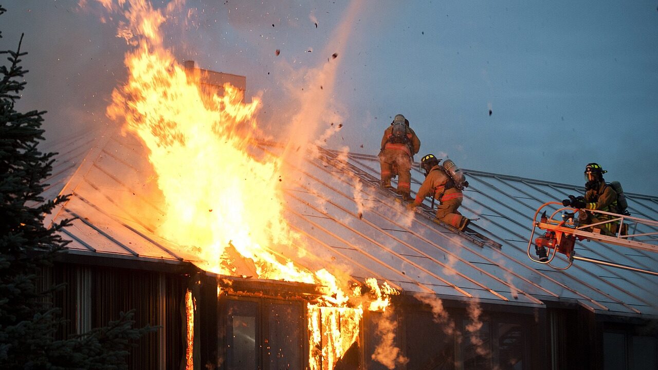 fire, flames, building-89353.jpg